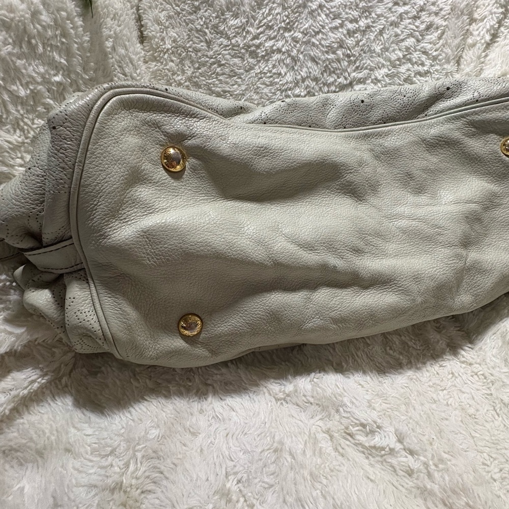 Louis Vuitton Mahina hobo Creamy mint colored Shoulder Bag - Picture 10 of 16